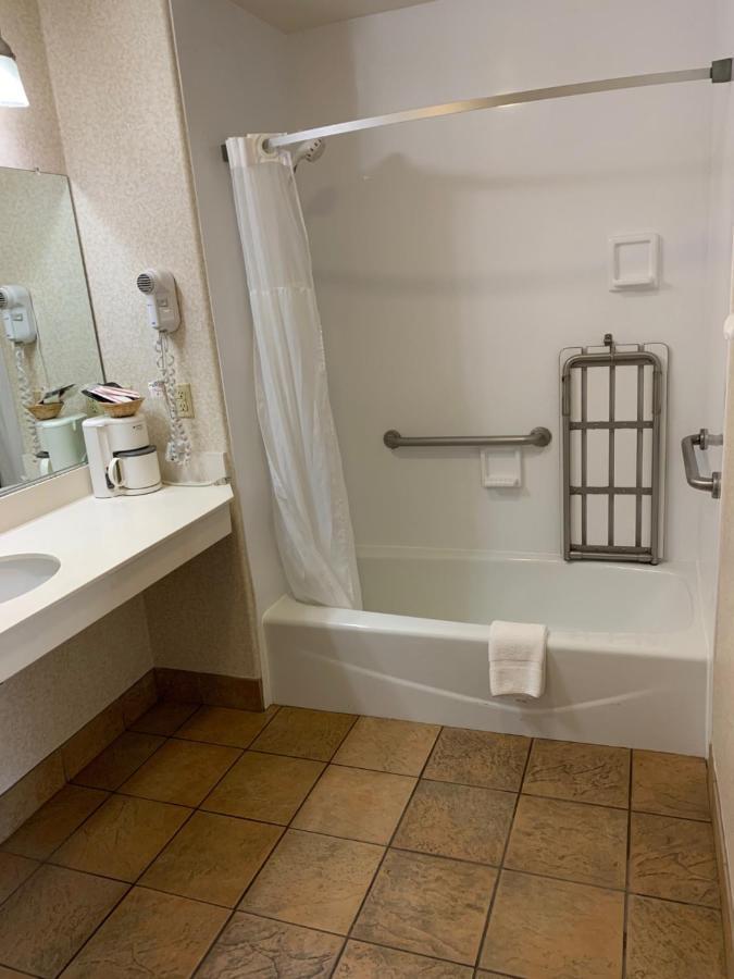 Olive Tree Inn & Suites سان لويس أوبيسبو، سان لويس أوبيسبو، كاليفورنيا المظهر الخارجي الصورة
